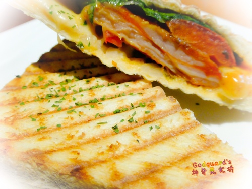 (私心推薦)[板橋] 早午餐高CP、隱藏在板橋的文藝中心——小廚房kitchenette CAFE