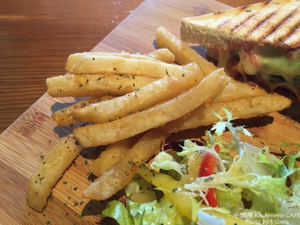 kitchenette cafe017.jpg