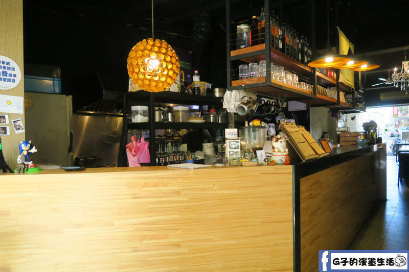 小廚房 kitchenette CAFE 櫃台和廚房 吧檯