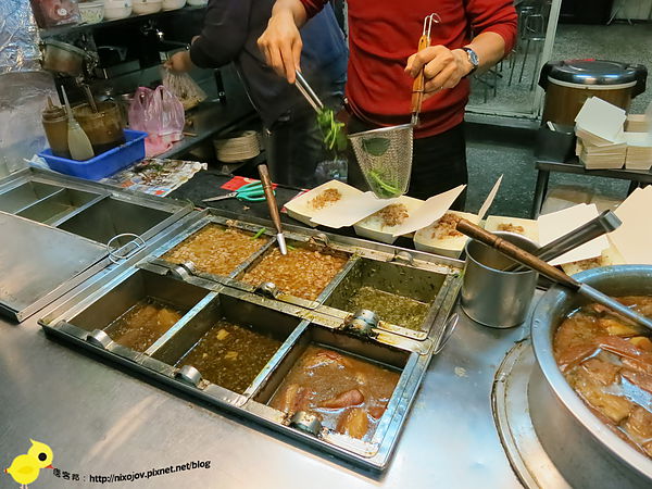 新莊-中港一街-便宜又大碗的控肉飯