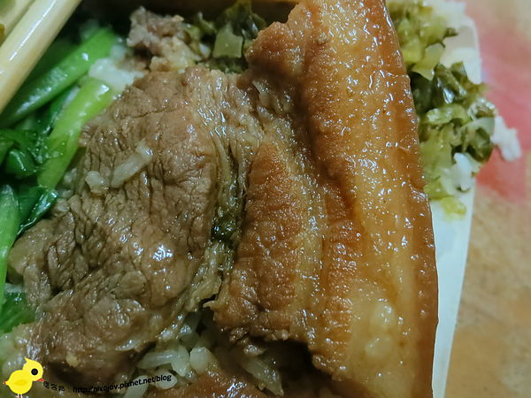 新莊-中港一街-便宜又大碗的控肉飯