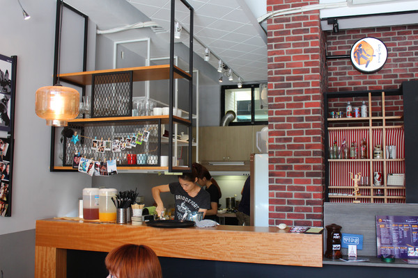 Lazy Bones懶骨頭美式早午餐：[台南]好飽好飽的美式早午餐 Lazy Bones 懶骨頭