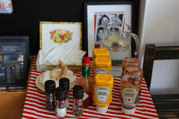 Lazy Bones懶骨頭美式早午餐：[台南]好飽好飽的美式早午餐 Lazy Bones 懶骨頭