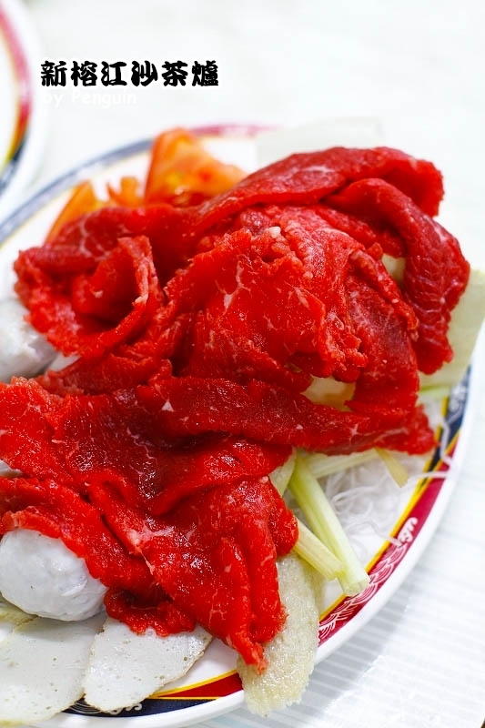 【食在Tainan】60多年老店。新榕江沙茶爐。多人圍爐大滿足