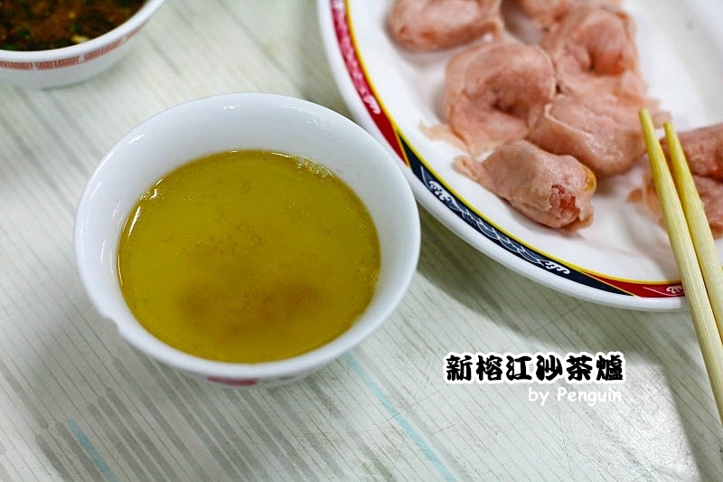 【食在Tainan】60多年老店。新榕江沙茶爐。多人圍爐大滿足