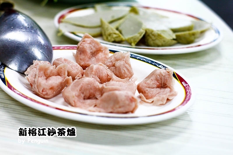 【食在Tainan】60多年老店。新榕江沙茶爐。多人圍爐大滿足