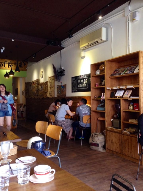 [台中] 巫師咖啡~~厚鬆餅正夯!!!