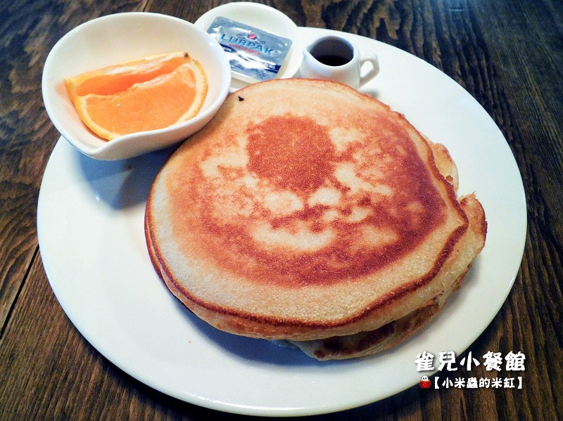 【捷運台電大樓站】雀兒小餐館 Chelseas~三重起司帕尼尼、煙燻鮭魚蛋捲、經典鬆餅盤、德式香腸蛋捲。公館早午餐推薦