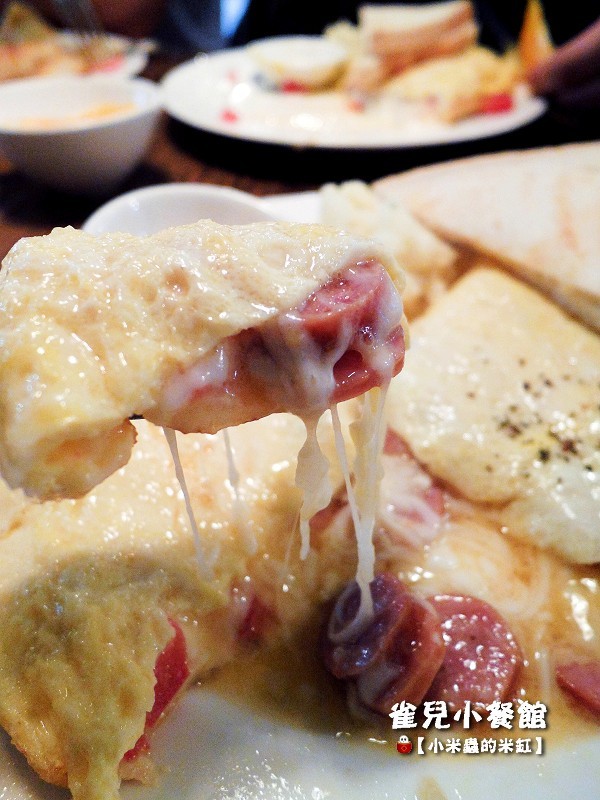 【捷運台電大樓站】雀兒小餐館 Chelseas~三重起司帕尼尼、煙燻鮭魚蛋捲、經典鬆餅盤、德式香腸蛋捲。公館早午餐推薦