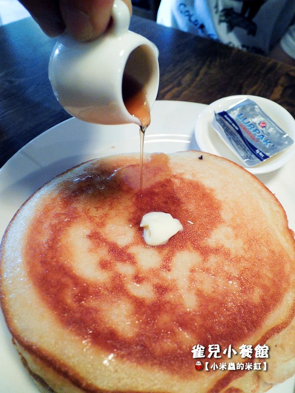 【捷運台電大樓站】雀兒小餐館 Chelseas~三重起司帕尼尼、煙燻鮭魚蛋捲、經典鬆餅盤、德式香腸蛋捲。公館早午餐推薦