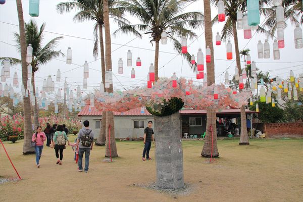 學甲蜀葵花季:【台南景點】學甲蜀葵花季~過港子風華再現/LOVE造景/蜀葵花海/三合院矮房彩繪和創意布置