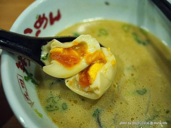 山小屋拉風拉麵：【食記】台中Yamagoya Ramen山小屋-筑豐拉麵@西區 : 還好沒有需要到翻桌~口中暗罵"這山小"的程度…值得一試囉!