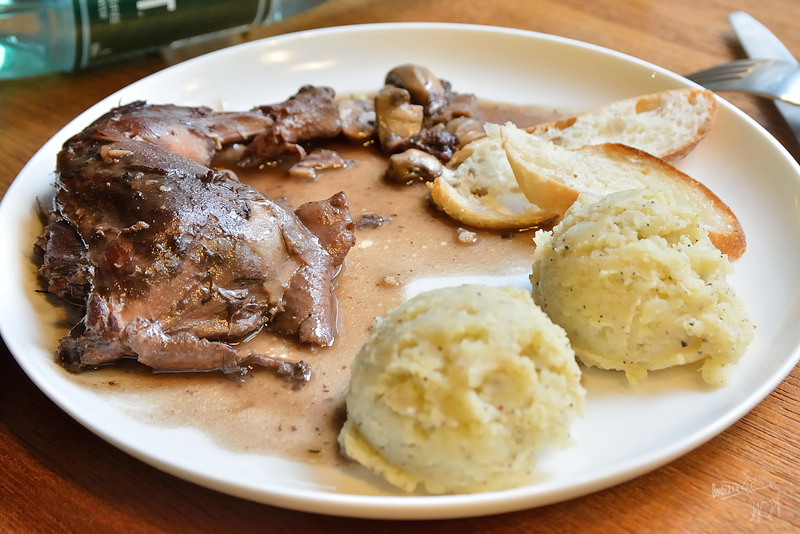 歐風圖書館感:小巴黎人麵包早午餐 餐點 甜點 台北大安捷運科技大樓站 @ Banbi217 美食旅遊 痞客邦 PIXNET DSC_0104.jpg