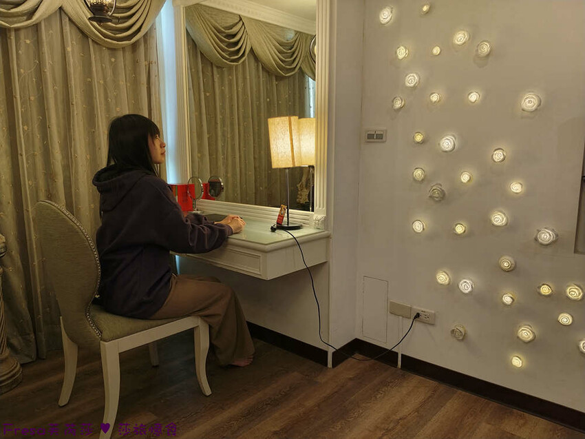 台中市西屯區台中飯店【文華道會館】逢甲夜市商圈吃喝玩樂就住這！歐風典雅寬敞房型.免費足浴池超放鬆│中央公園│星享道