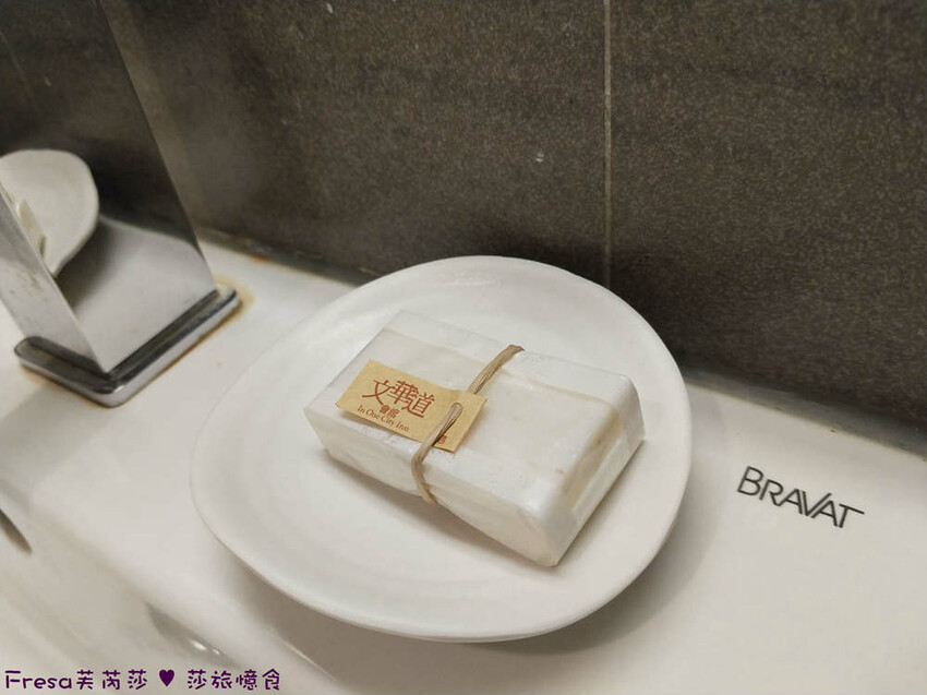 台中市西屯區台中飯店【文華道會館】逢甲夜市商圈吃喝玩樂就住這！歐風典雅寬敞房型.免費足浴池超放鬆│中央公園│星享道