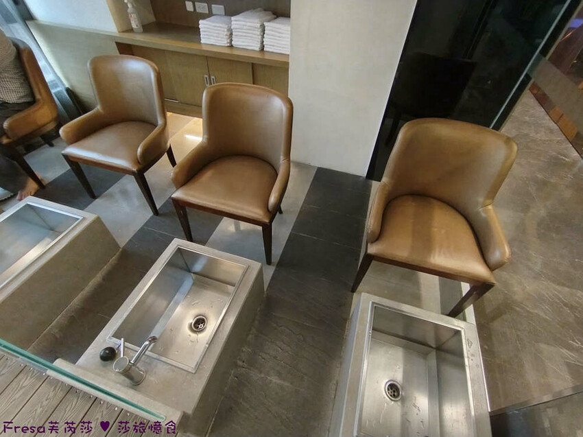 台中市西屯區台中飯店【文華道會館】逢甲夜市商圈吃喝玩樂就住這！歐風典雅寬敞房型.免費足浴池超放鬆│中央公園│星享道