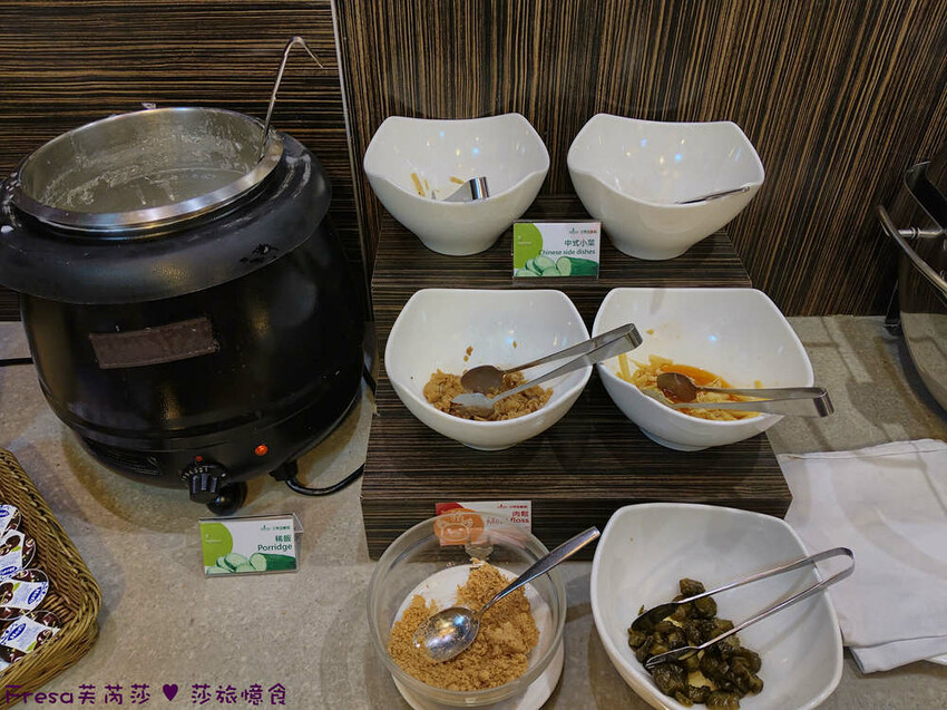 台中市西屯區台中飯店【文華道會館】逢甲夜市商圈吃喝玩樂就住這！歐風典雅寬敞房型.免費足浴池超放鬆│中央公園│星享道