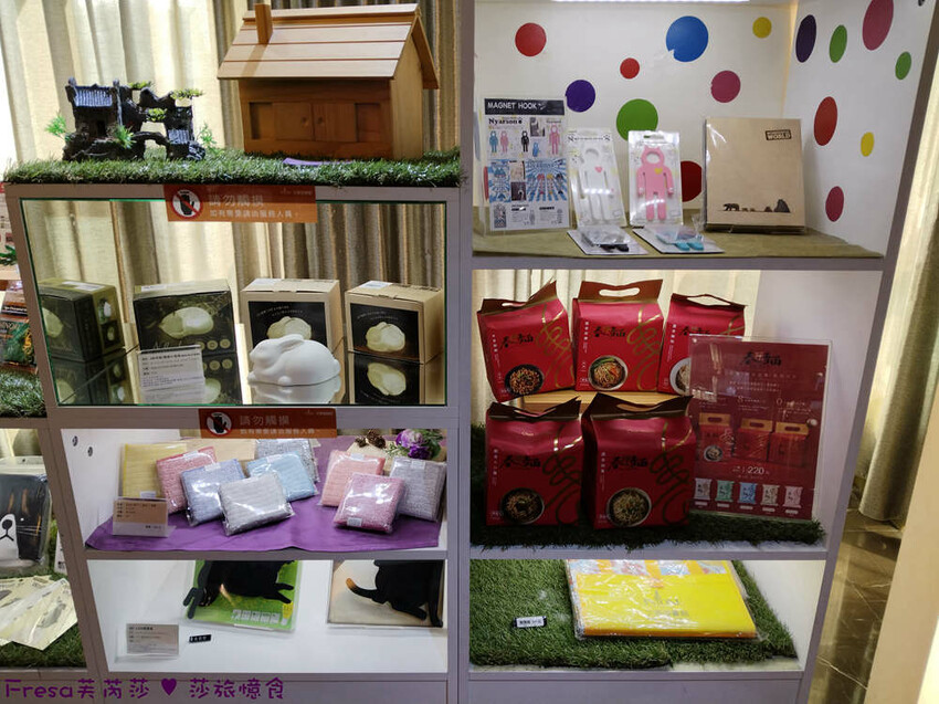 台中市西屯區台中飯店【文華道會館】逢甲夜市商圈吃喝玩樂就住這！歐風典雅寬敞房型.免費足浴池超放鬆│中央公園│星享道