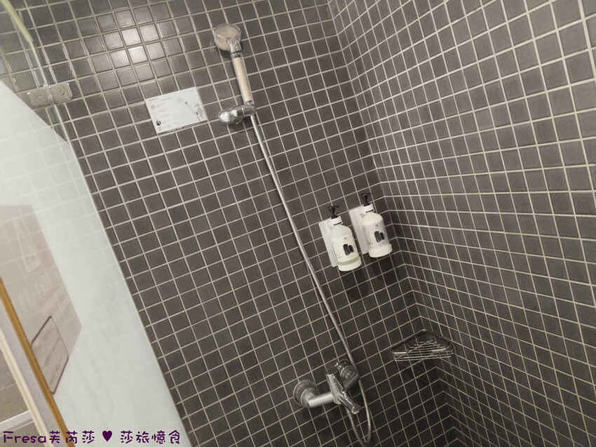 台中市西屯區台中飯店【文華道會館】逢甲夜市商圈吃喝玩樂就住這！歐風典雅寬敞房型.免費足浴池超放鬆│中央公園│星享道