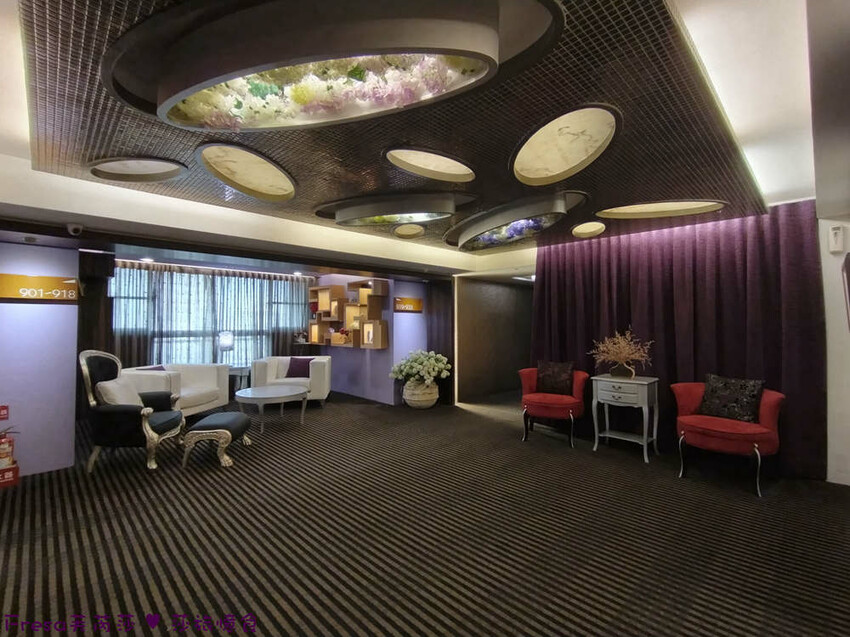 台中市西屯區台中飯店【文華道會館】逢甲夜市商圈吃喝玩樂就住這！歐風典雅寬敞房型.免費足浴池超放鬆│中央公園│星享道