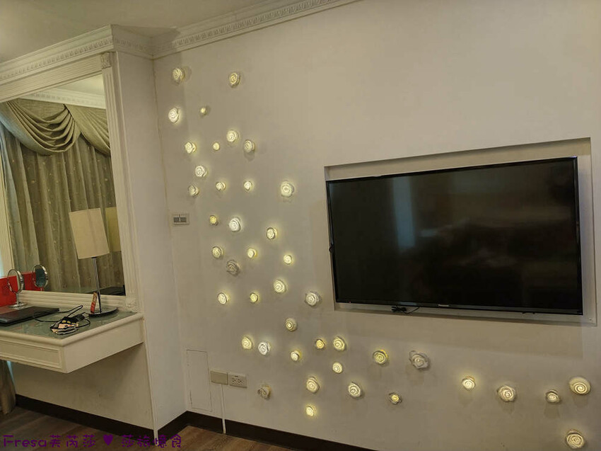 台中市西屯區台中飯店【文華道會館】逢甲夜市商圈吃喝玩樂就住這！歐風典雅寬敞房型.免費足浴池超放鬆│中央公園│星享道