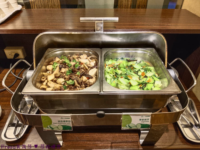 台中市西屯區台中飯店【文華道會館】逢甲夜市商圈吃喝玩樂就住這！歐風典雅寬敞房型.免費足浴池超放鬆│中央公園│星享道