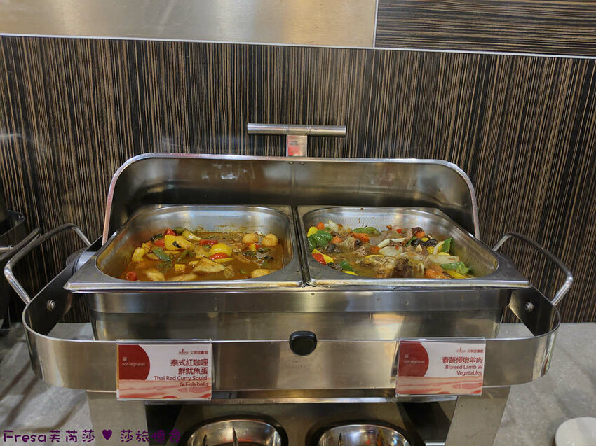 台中市西屯區台中飯店【文華道會館】逢甲夜市商圈吃喝玩樂就住這！歐風典雅寬敞房型.免費足浴池超放鬆│中央公園│星享道