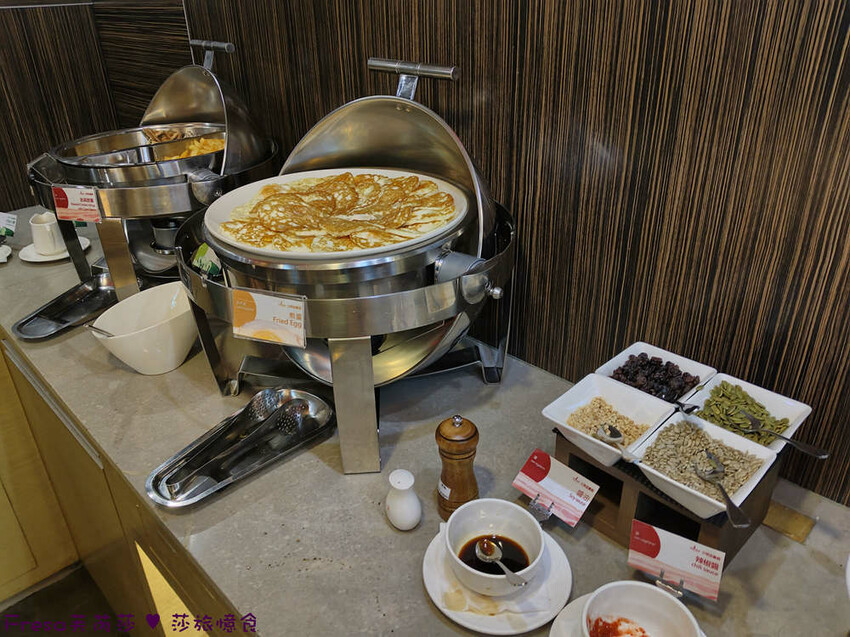 台中市西屯區台中飯店【文華道會館】逢甲夜市商圈吃喝玩樂就住這！歐風典雅寬敞房型.免費足浴池超放鬆│中央公園│星享道