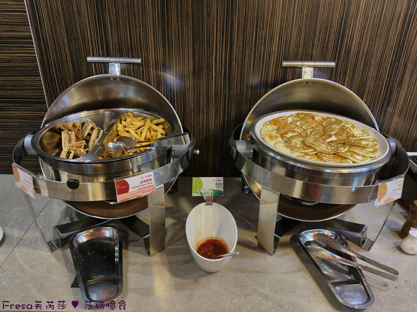 台中市西屯區台中飯店【文華道會館】逢甲夜市商圈吃喝玩樂就住這！歐風典雅寬敞房型.免費足浴池超放鬆│中央公園│星享道