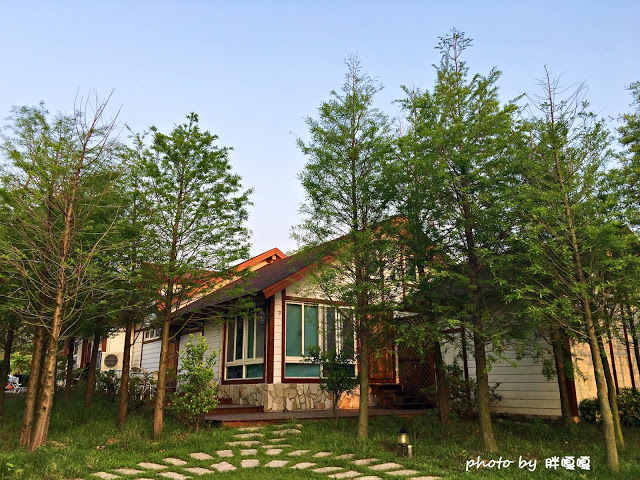 【台中 北屯】蝴蝶橋Cuisine法式餐廳💖💖💖哦~~~燈光美、氣氛佳，約會超合適，平價法式料理，平日最低只要$398，料理美味，吃完還會想再來一客啊！！！