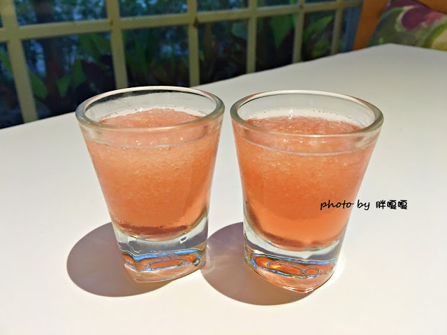 【台中 北屯】蝴蝶橋Cuisine法式餐廳💖💖💖哦~~~燈光美、氣氛佳，約會超合適，平價法式料理，平日最低只要$398，料理美味，吃完還會想再來一客啊！！！