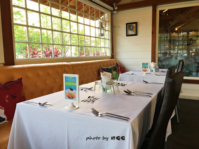 【台中 北屯】蝴蝶橋Cuisine法式餐廳💖💖💖哦~~~燈光美、氣氛佳，約會超合適，平價法式料理，平日最低只要$398，料理美味，吃完還會想再來一客啊！！！