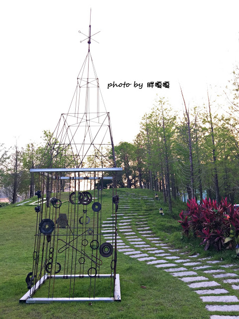 【台中 北屯】蝴蝶橋Cuisine法式餐廳💖💖💖哦~~~燈光美、氣氛佳，約會超合適，平價法式料理，平日最低只要$398，料理美味，吃完還會想再來一客啊！！！