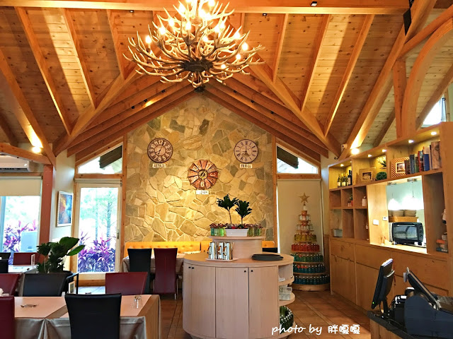 【台中 北屯】蝴蝶橋Cuisine法式餐廳💖💖💖哦~~~燈光美、氣氛佳，約會超合適，平價法式料理，平日最低只要$398，料理美味，吃完還會想再來一客啊！！！