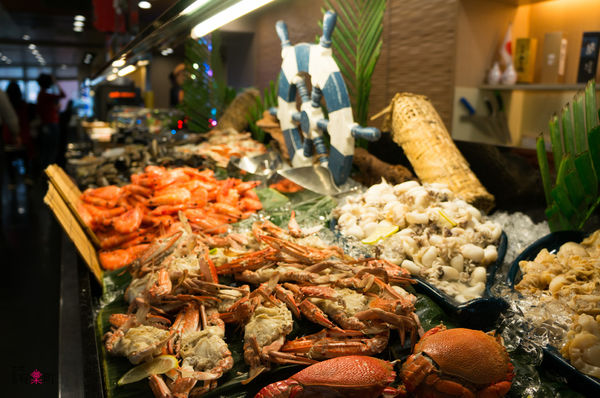 【台北大安美食】香格里拉台北遠東國際飯店：遠東Café春季限定「心鮮沖繩」海鮮節，新鮮直送頂級海鮮，台北buffet吃到飽餐廳推薦，近六張犁捷運站