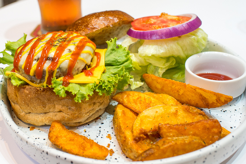 《牛逼館子》網美風漢堡店 - 卡琳。摸魚兒趣