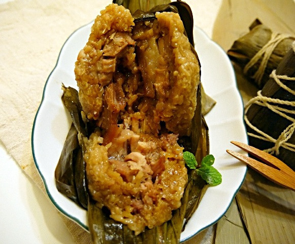 [網購] 婆婆手作坊，湖洲鮮肉粽(潮州粽) 湖州豆沙粽