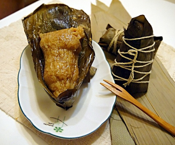 [網購] 婆婆手作坊，湖洲鮮肉粽(潮州粽) 湖州豆沙粽