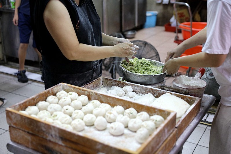 三重小吃美食集美街無名5元小籠包水煎包平價銅板高CP值37 三重小吃美食集美街無名5元小籠包水煎包平價銅板高CP值37