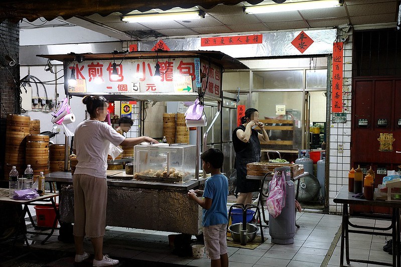 三重小吃美食集美街無名5元小籠包水煎包平價銅板高CP值04 三重小吃美食集美街無名5元小籠包水煎包平價銅板高CP值04