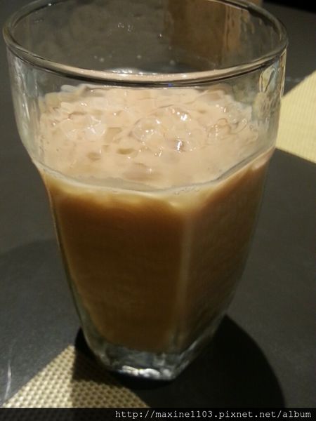 CYMERA_20140823_130851.jpg CYMERA_20140823_130851.jpg