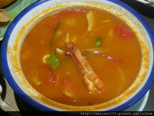 CYMERA_20140823_141527.jpg CYMERA_20140823_141527.jpg