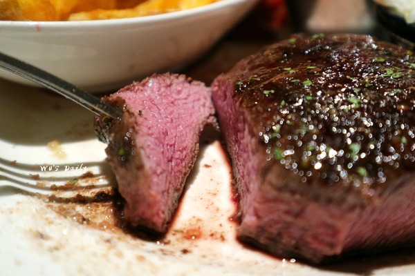 cm20170521___586124558fe0306579ad89666f7