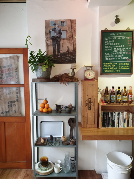 Cocorico輕食吧:♪南京復興。Cocorico小食店♬ 瑪格麗特帕里尼。現烤蘋果派。金磚年糕