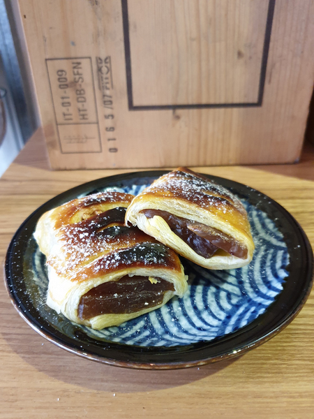 Cocorico輕食吧:♪南京復興。Cocorico小食店♬ 瑪格麗特帕里尼。現烤蘋果派。金磚年糕