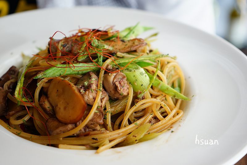 台北大安。Sit Down Please 座味餐酒