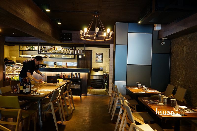 台北大安。Sit Down Please 座味餐酒