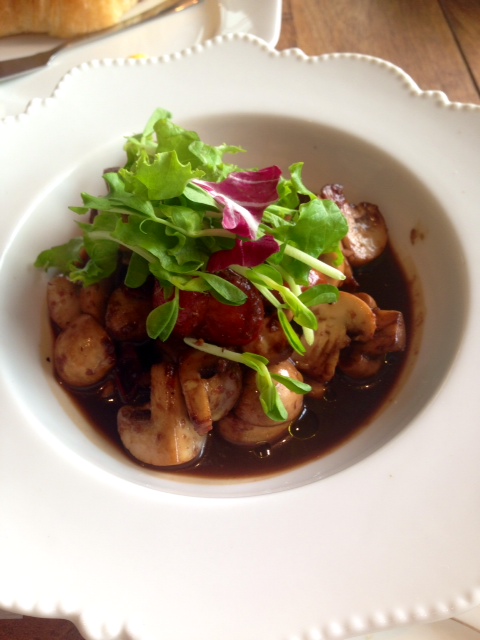 [新竹] Vicuddy Cafe~氣份佳口味好~~十足外國風~~!