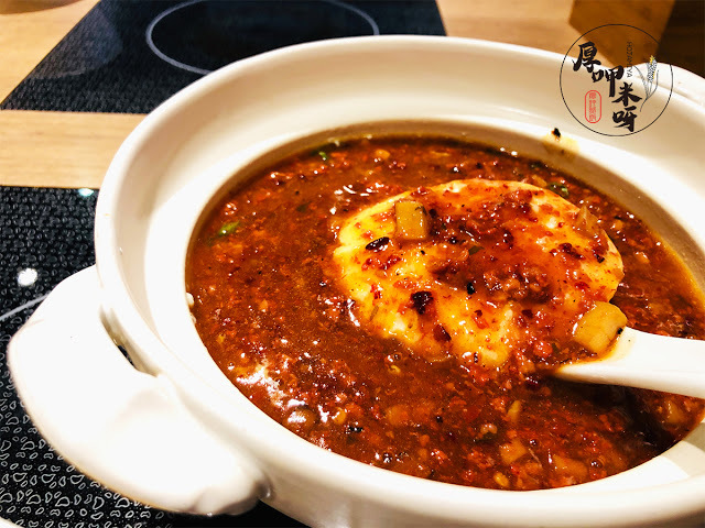 【厚呷米呀│桃園大溪】 豆佐和風料理餐廳 (DOZO LIFE) 豆製品料理才是主角的豆佐/家庭聚餐小桌用餐都很適合/六件式定食變化多口味滿足/料理細緻菜品時有創新/麻婆豆花滑嫩入口上菜時很有趣