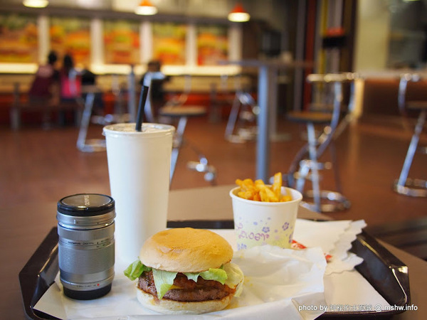 Burger Talks 淘客漢堡：【食記】新北Burger Talks 淘客漢堡@三重MRT先嗇宮 : 傳聞中的台版IN-N-OUT？ 味道與價格算是還可以接受